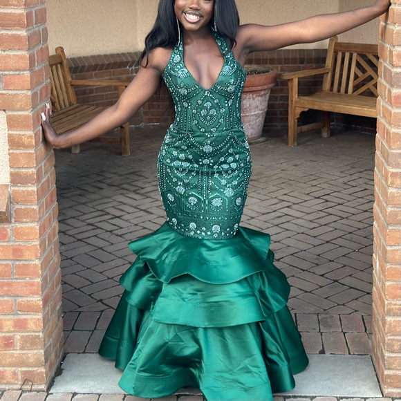 custom made emerald green mermaid prom dress - Picture 1 of 4